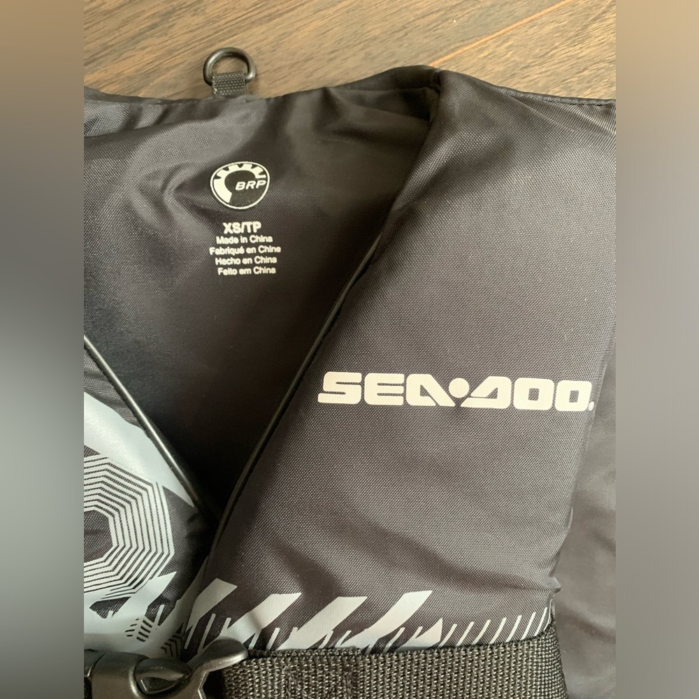 sea doo life vest jacket - size extra small